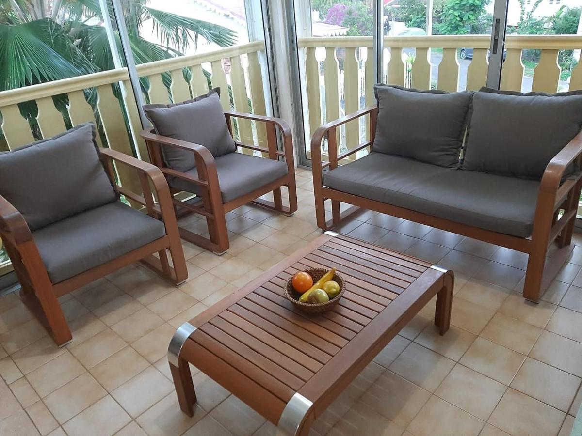 Hameau De St Luce Apartment Сен-Лу Екстериор снимка