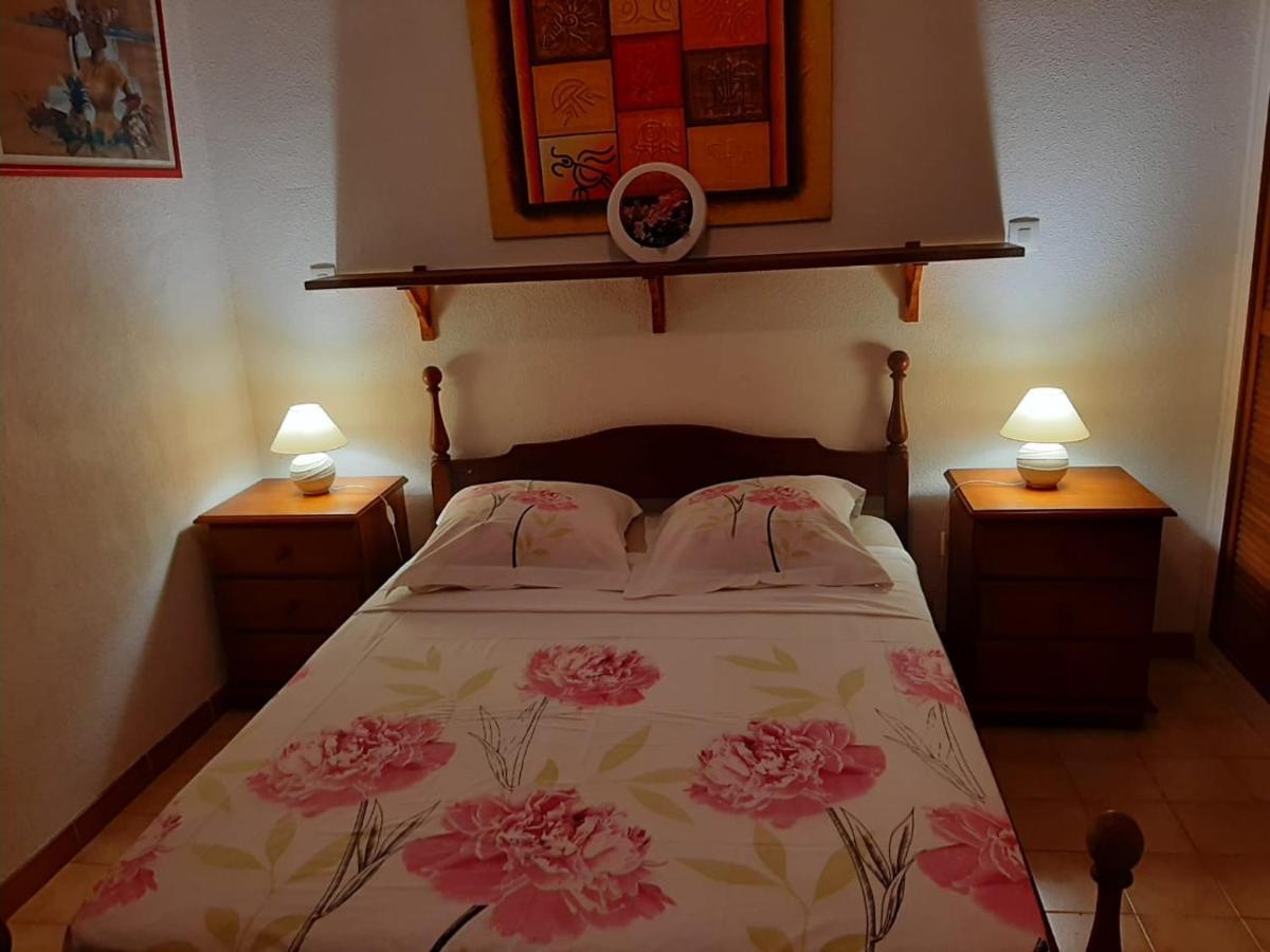 Hameau De St Luce Apartment Сен-Лу Екстериор снимка